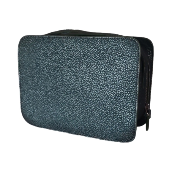 CLOSED | Green Leather Crossbody Passport Bag • Adjustable Strap - Picture 5 of 10